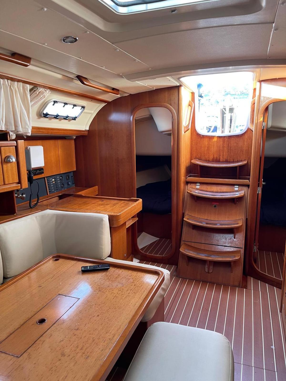 Botel Singular En